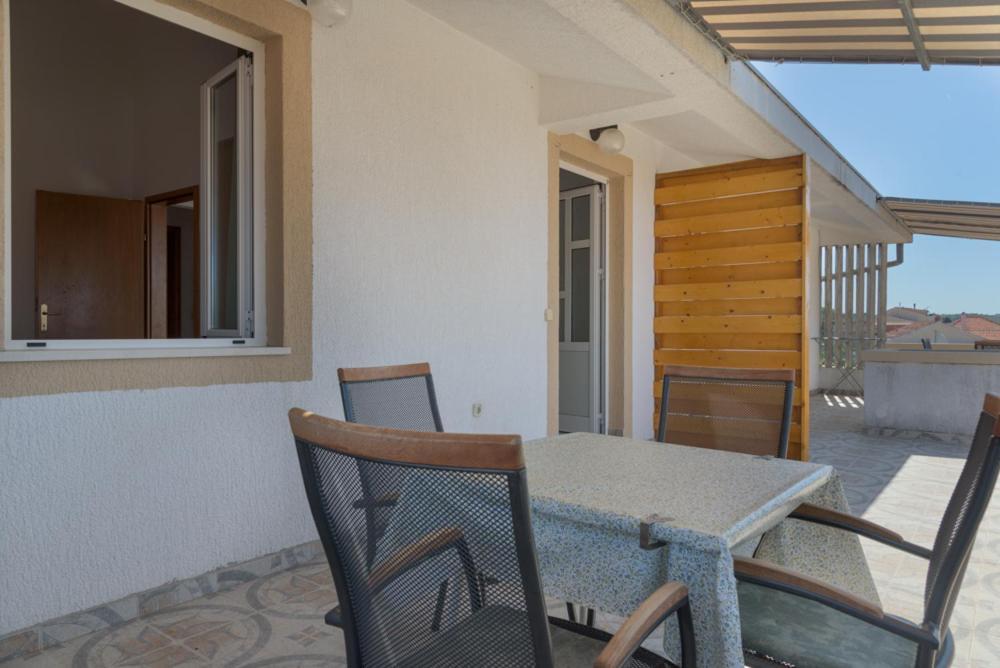 Rasin Apartments Pakoštane Exterior foto